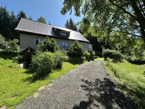 Prodej domu 380 m², pozemek 2691 m²