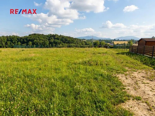 Prodej stavebního pozemku 2565 m²