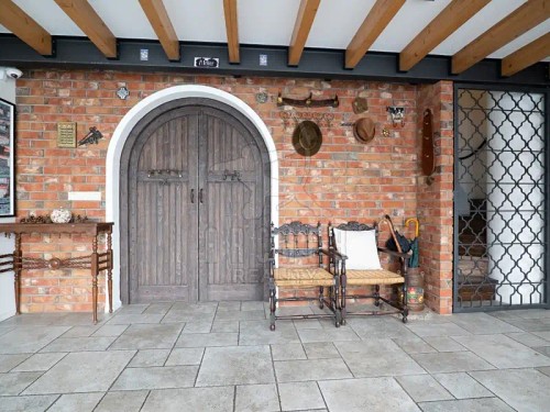 Prodej atypického bytu 240 m²