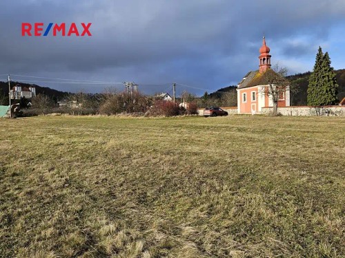 Prodej stavebního pozemku 1556 m²