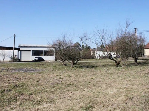 Prodej stavebního pozemku 905 m²