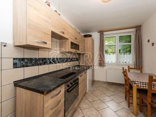 Prodej chalupy 216 m², pozemek 987 m²