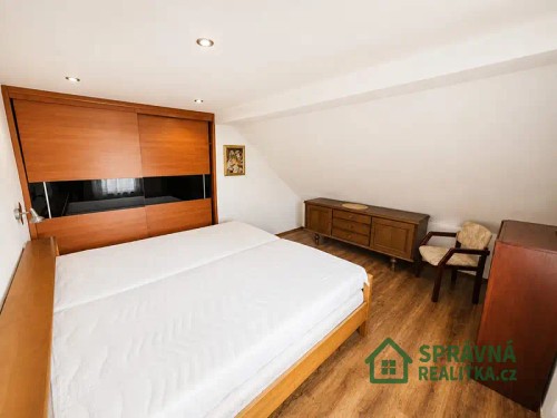 Prodej domu 298 m², pozemek 666 m²