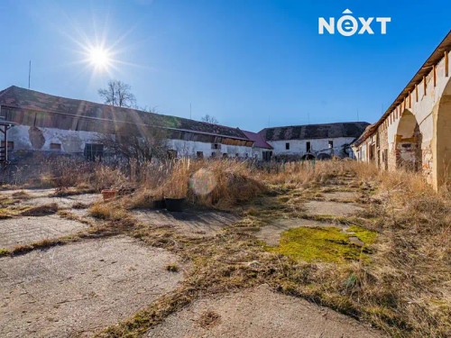 Prodej zemědělské usedlosti 1400 m², pozemek 9526 m²