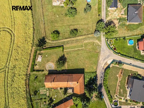 Prodej stavebního pozemku 1064 m²