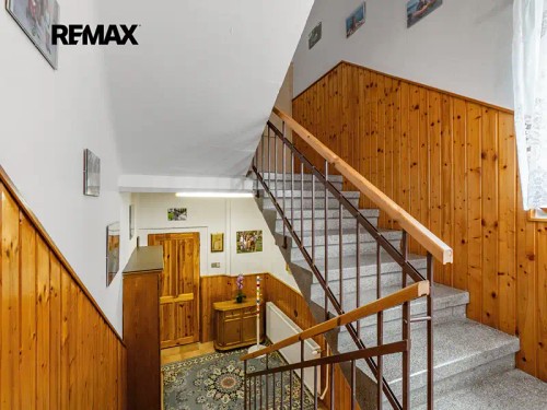 Prodej domu 328 m², pozemek 758 m²