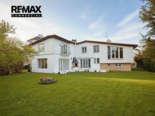 Prodej vily 355 m², pozemek 905 m²