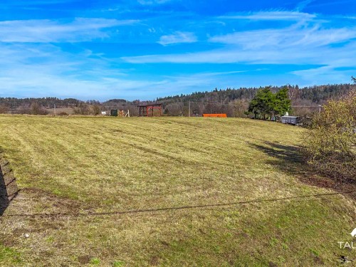 Prodej stavebního pozemku 1798 m²