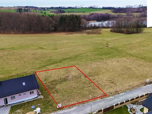 Prodej stavebního pozemku 780 m²