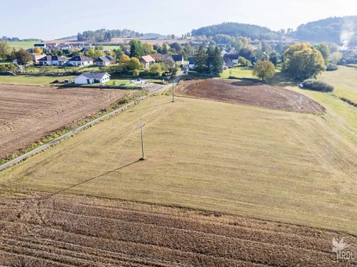 Prodej stavebního pozemku 1850 m²