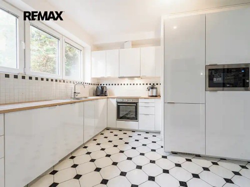 Prodaný dům 260 m², pozemek 709 m²