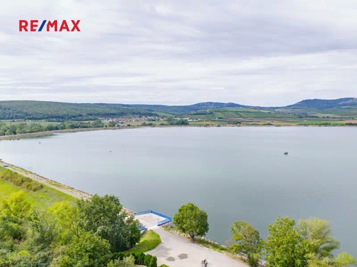 Prodej stavebního pozemku 6037 m²