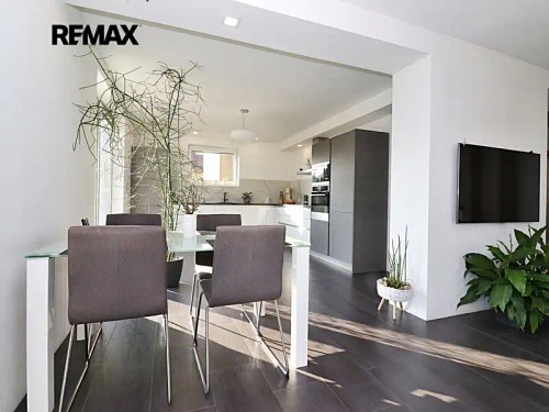 Prodej domu 231 m², pozemek 1010 m²