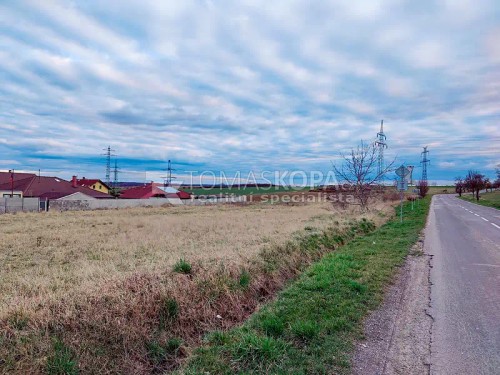 Prodej stavebního pozemku 6994 m²