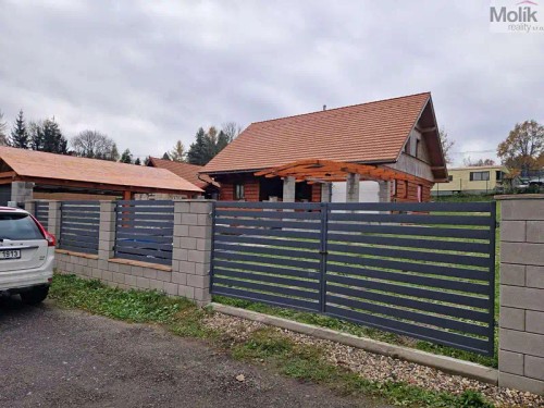 Prodej domu 280 m², pozemek 1017 m²