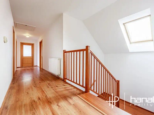 Prodej domu 259 m², pozemek 2016 m²