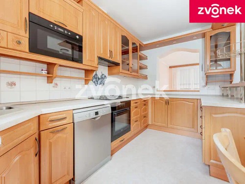 Prodej vily 218 m², pozemek 531 m²