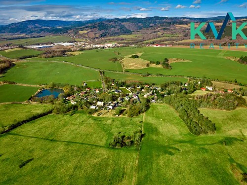 Prodej stavebního pozemku 1050 m²