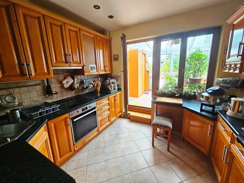 Prodej domu 330 m², pozemek 505 m²