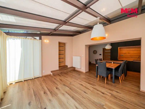 Prodej domu 275 m², pozemek 3832 m²
