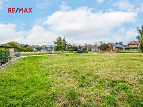 Prodej stavebního pozemku 1212 m²