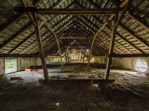 Prodej zemědělské usedlosti 830 m², pozemek 978 m²