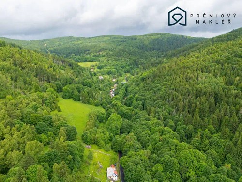 Prodej stavebního pozemku 900 m²