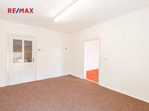 Prodej domu 686 m², pozemek 892 m²