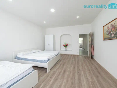 Prodej atypického bytu 194 m²