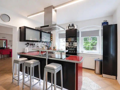 Prodej domu 200 m², pozemek 647 m²