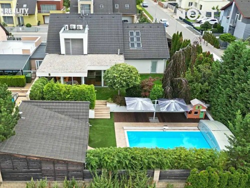 Prodej domu 382 m², pozemek 850 m²