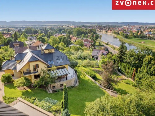 Prodej vily 540 m², pozemek 1050 m²