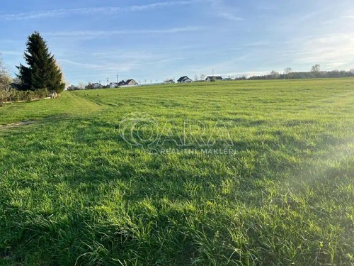 Prodej stavebního pozemku 5569 m²