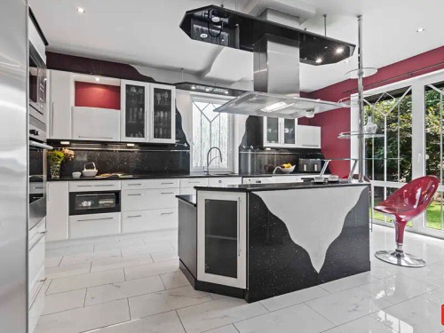 Prodej vily 358 m², pozemek 1157 m²