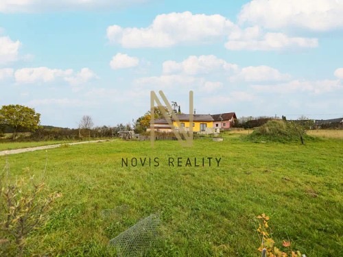 Prodej stavebního pozemku 698 m²