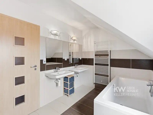 Prodej domu 100 m², pozemek 150 m²