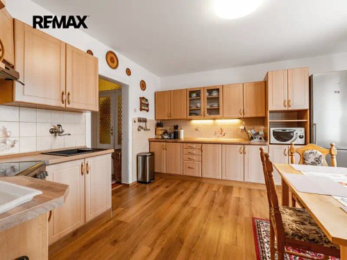 Prodej domu 328 m², pozemek 758 m²