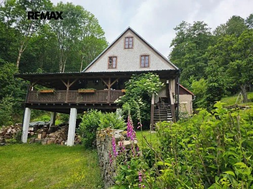 Prodej chalupy 300 m², pozemek 4419 m²