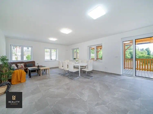 Prodej domu 218 m², pozemek 498 m²