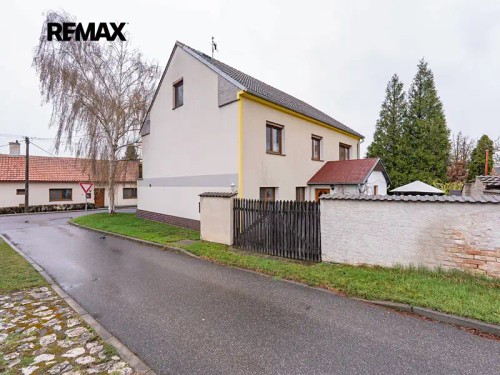 Prodej domu 248 m², pozemek 724 m²