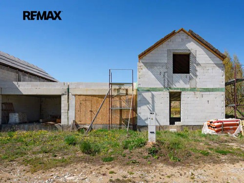 Prodej stavebního pozemku 7643 m²