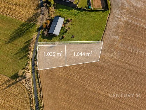 Prodej stavebního pozemku 1044 m²