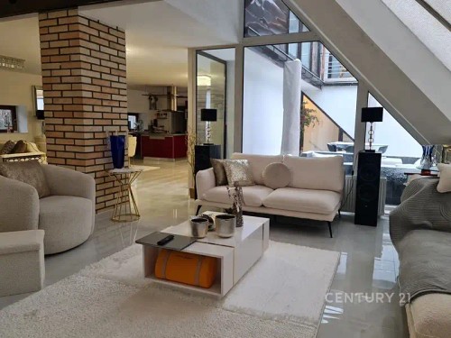 Prodej domu 972 m², pozemek 691 m²