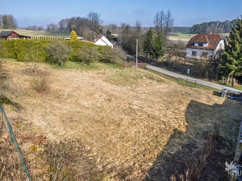 Prodej stavebního pozemku 1072 m²
