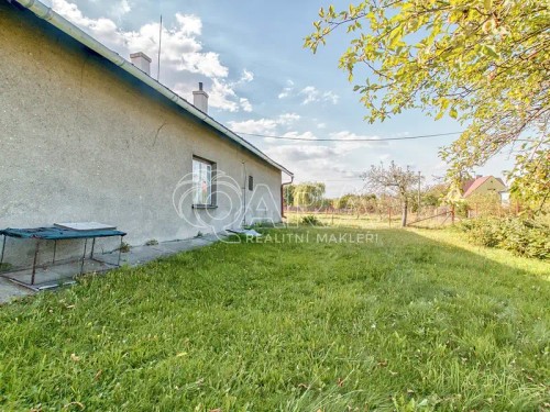 Prodej stavebního pozemku 2139 m²