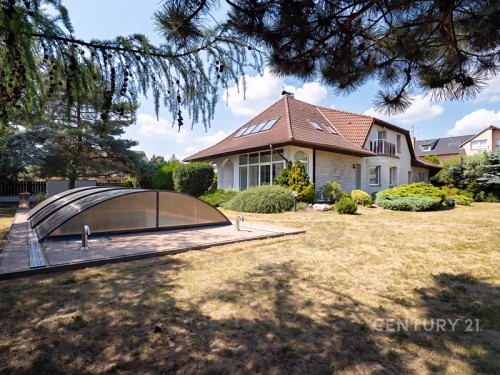 Prodej domu 380 m², pozemek 1998 m²