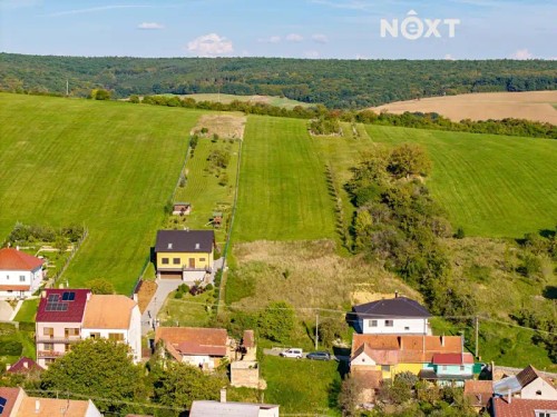 Prodej stavebního pozemku 1300 m²