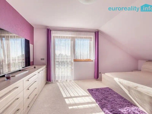 Prodej domu 270 m², pozemek 2175 m²