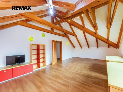 Prodej domu 300 m², pozemek 652 m²