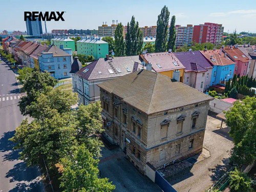 Prodej domu 400 m², pozemek 821 m²